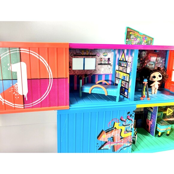 L.O.L. Surprise! Clubhouse Playset Doll and Furniture Accessories - Picture 8 of 14